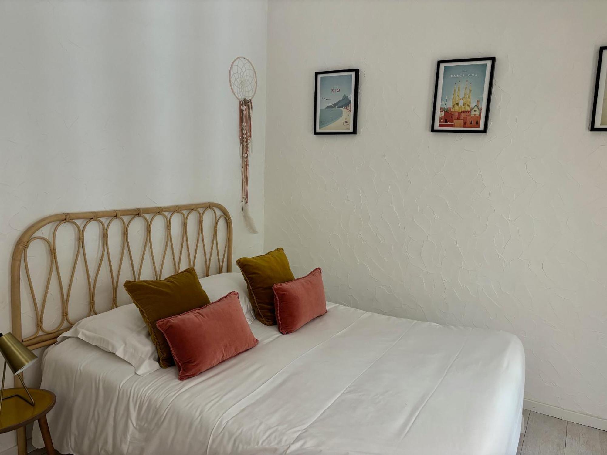 Logis Hotel La Sommellerie Шатонёф-дю-Пап Экстерьер фото