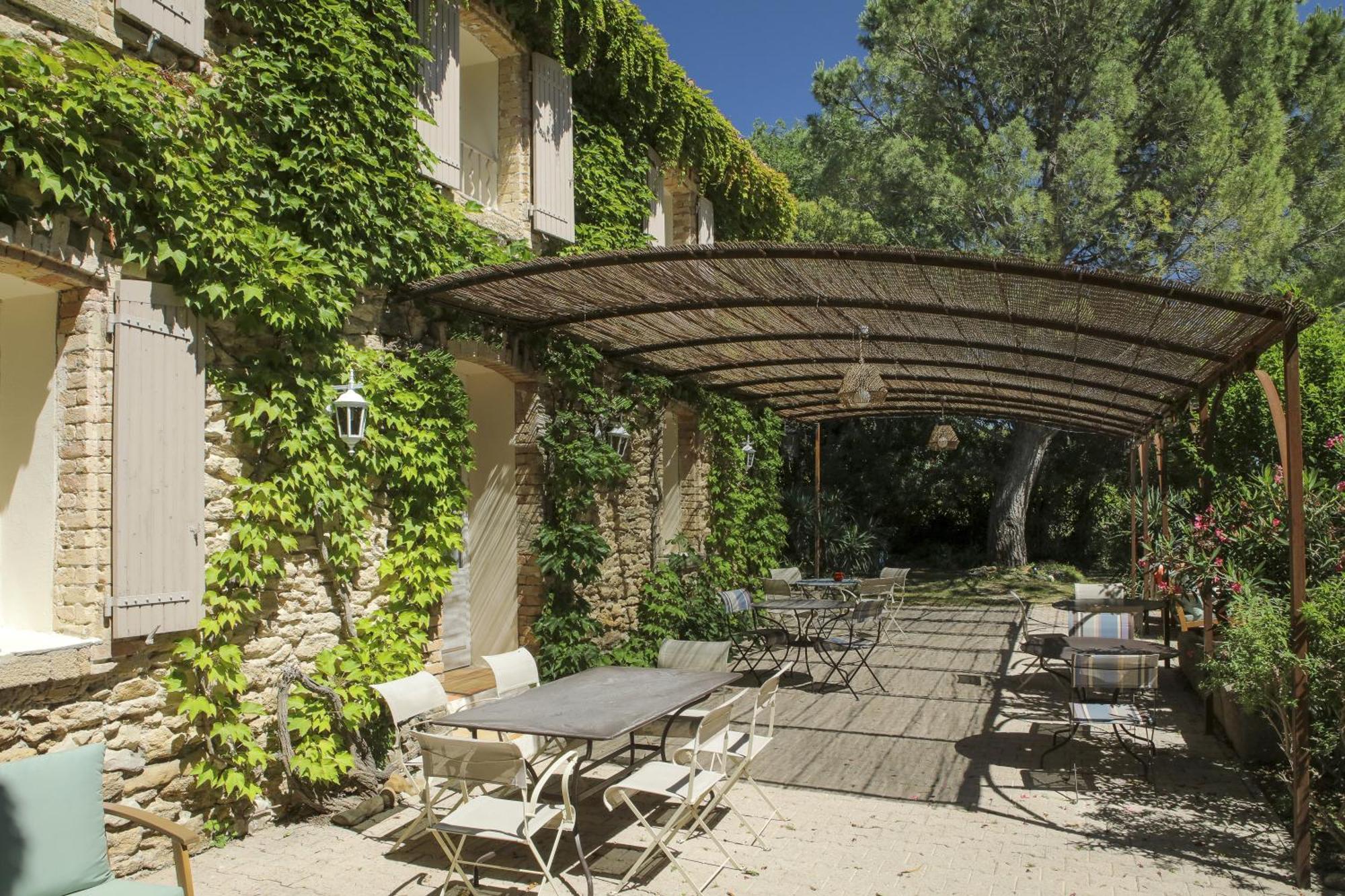 Logis Hotel La Sommellerie Шатонёф-дю-Пап Экстерьер фото
