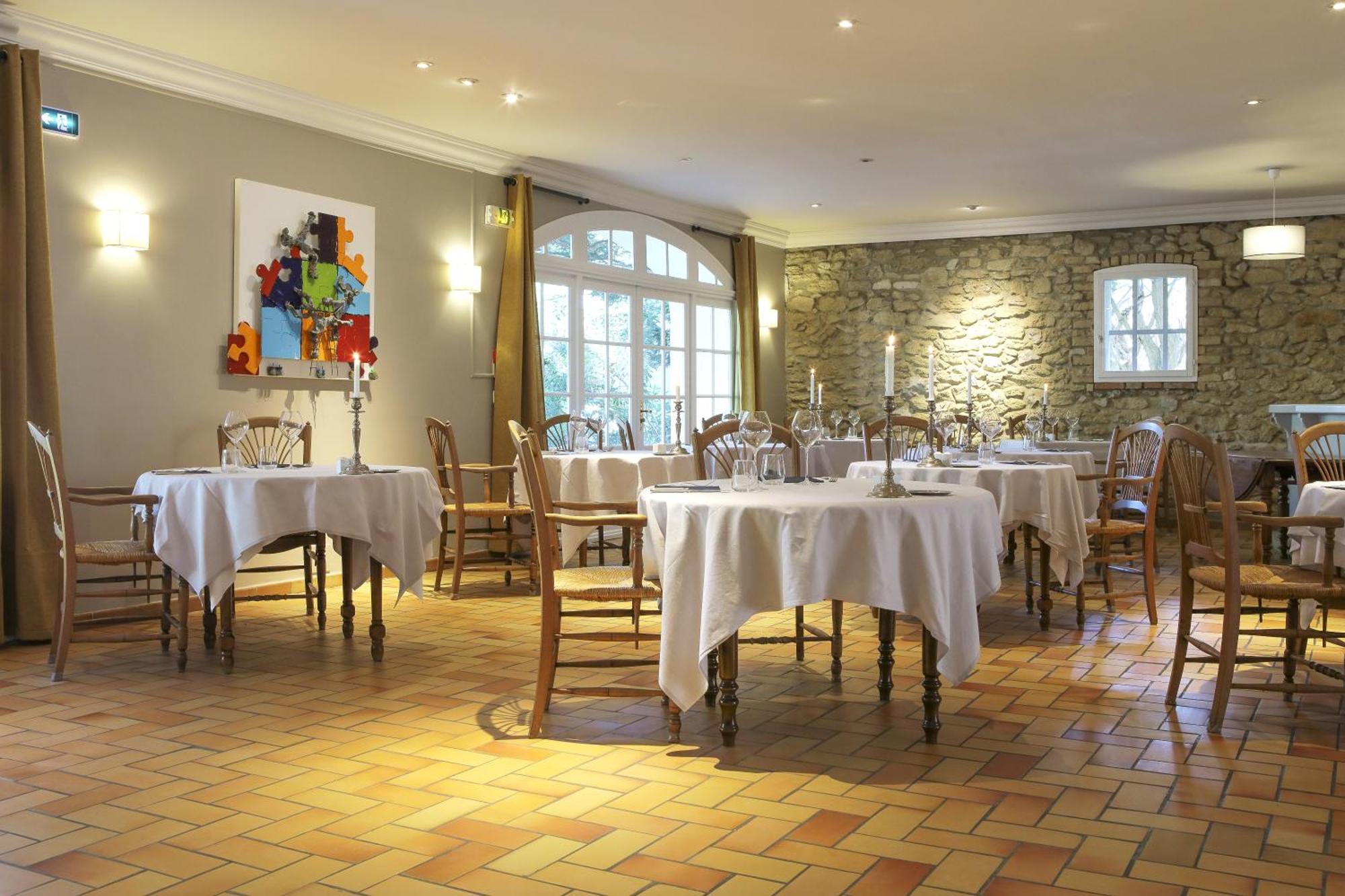 Logis Hotel La Sommellerie Шатонёф-дю-Пап Экстерьер фото